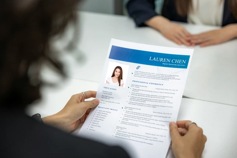 Comment mettre un fond blanc sur une photo pour CV